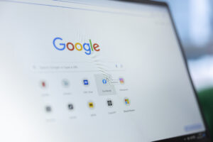 Schermo di un computer, schermata, ricerca, consulenza strategica Google Ads, Google Ads